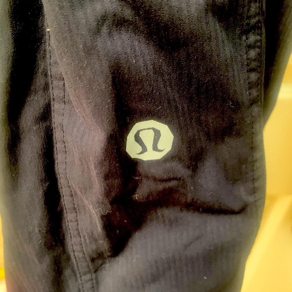LuluLemon Men’s Pants Black (wet, dry, warm) Large